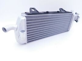 RADIATOR RIGHT 17