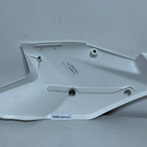 Right air filter box cover