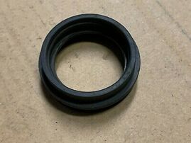 RUBBERSLEEVE INTAKE FLANGE 05