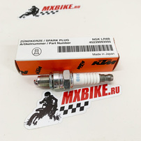 SPARK PLUG LR8B