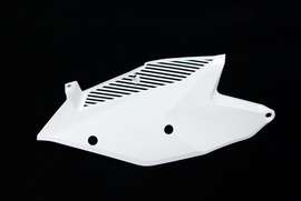 AIR BOX COVER OR. RIGHT 17