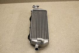 Radiator right